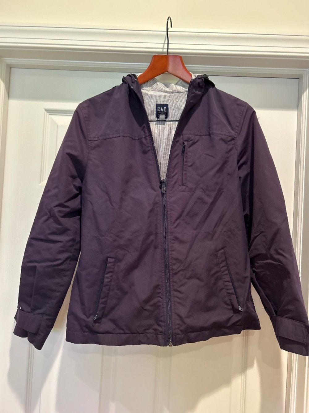 Gap Navy Rain Jacket Small Windbreaker Hooded Full zip